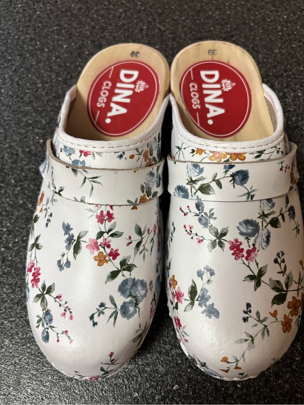 DINA White Floral Clogs